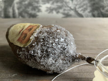 Laden Sie das Bild in den Galerie-Viewer, Spun Cotton Winter Ornament Pinecone with Transparent Glitter