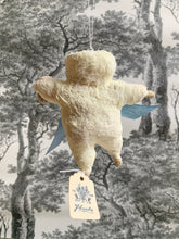 Laden Sie das Bild in den Galerie-Viewer, Spun Cotton Ornament Snowbaby with Snowball