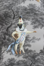 Laden Sie das Bild in den Galerie-Viewer, Spun Cotton Christmas Ornament Bully "Sweetheart"