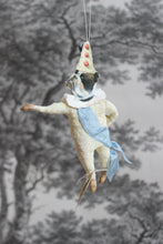 Laden Sie das Bild in den Galerie-Viewer, Spun Cotton Christmas Ornament Bully "Sweetheart"