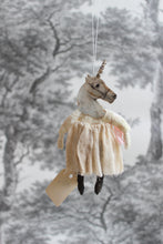 Laden Sie das Bild in den Galerie-Viewer, Spun Cotton Christmas Ornament Unicorn Girl