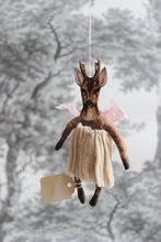 Laden Sie das Bild in den Galerie-Viewer, Spun Cotton Christmas Ornament Deer Girl "Memories"