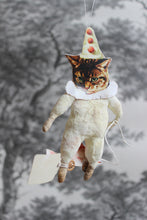 Laden Sie das Bild in den Galerie-Viewer, Spun Cotton Christmas Ornament Cat "Meow" with Pulltoy