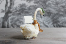 Laden Sie das Bild in den Galerie-Viewer, Standing Spun Cotton Figurine Winged Swan with Wreath Crown