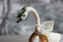 Laden Sie das Bild in den Galerie-Viewer, Standing Spun Cotton Figurine Winged Swan with Wreath Crown