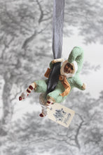 Laden Sie das Bild in den Galerie-Viewer, Christmas Elf with Glitter Bell