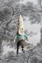 Laden Sie das Bild in den Galerie-Viewer, Spun Cotton Christmas Ornament Mr. Asparagus "Fresh & Tasty"