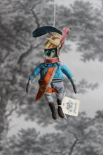 Laden Sie das Bild in den Galerie-Viewer, Spun Cotton Ornament Songbird Sparrow