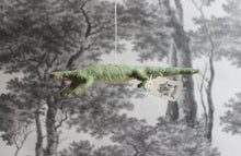 Laden Sie das Bild in den Galerie-Viewer, Spun Cotton Christmas Ornament Crocodile