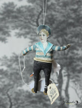 Laden Sie das Bild in den Galerie-Viewer, Spun Cotton Ornament Sailor Boy with Swan Pull Toy