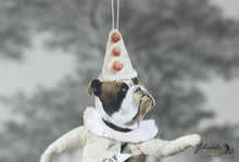 Laden Sie das Bild in den Galerie-Viewer, Spun Cotton Ornament Bully Clown "Old Toy"