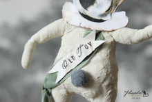 Laden Sie das Bild in den Galerie-Viewer, Spun Cotton Ornament Bully Clown "Old Toy"