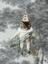 Laden Sie das Bild in den Galerie-Viewer, Spun Cotton Ornament Cat Clown "Meow"