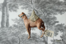 Laden Sie das Bild in den Galerie-Viewer, Spun Cotton Figurine Dromedar