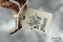 Laden Sie das Bild in den Galerie-Viewer, Spun Cotton Figurine Dromedar