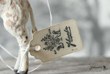 Laden Sie das Bild in den Galerie-Viewer, Spun Cotton Ornament Giraffe