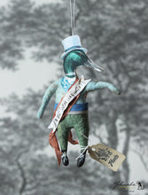 Laden Sie das Bild in den Galerie-Viewer, Spun Cotton Ornament Handsome Mr Duck