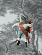 Laden Sie das Bild in den Galerie-Viewer, Spun Cotton Ornament Mouse with Butterfly Pull Toy