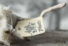 Laden Sie das Bild in den Galerie-Viewer, Spun Cotton Ornament Mouse with Crown and Tutu