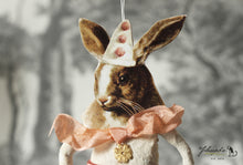 Laden Sie das Bild in den Galerie-Viewer, Spun Cotton Ornament Spring Bunny