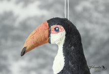 Laden Sie das Bild in den Galerie-Viewer, Toucan Spun Cotton Figurine