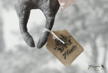 Laden Sie das Bild in den Galerie-Viewer, Spun Cotton Ornament Spotted Bunny with Moon