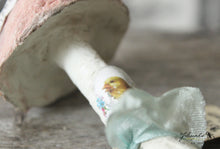 Laden Sie das Bild in den Galerie-Viewer, Spun Cotton Ornament Pink Mushroom "Ostern"
