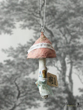 Laden Sie das Bild in den Galerie-Viewer, Spun Cotton Ornament Pink Mushroom "Ostern"