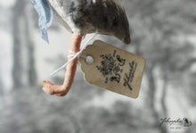 Laden Sie das Bild in den Galerie-Viewer, Spun Cotton Ornament Stork with Blue Ribbon