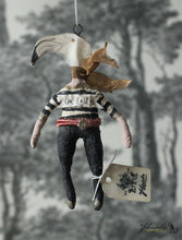 Laden Sie das Bild in den Galerie-Viewer, Spun Cotton Ornament Monsieur Flamingo Ohlala