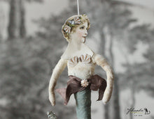 Laden Sie das Bild in den Galerie-Viewer, Spun Cotton Ornament Mint Mermaid