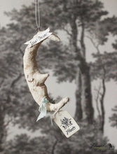 Laden Sie das Bild in den Galerie-Viewer, Spun Cotton Ornament Moon "Dream"