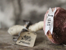 Laden Sie das Bild in den Galerie-Viewer, Spun Cotton Ornament Pink Mushroom "Liebe" with Owl