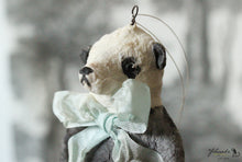 Laden Sie das Bild in den Galerie-Viewer, Spun Cotton Ornament Panda Bear