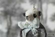 Laden Sie das Bild in den Galerie-Viewer, Spun Cotton Ornament Panda Bear