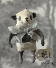 Laden Sie das Bild in den Galerie-Viewer, Spun Cotton Ornament Panda Bear