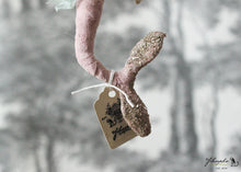 Laden Sie das Bild in den Galerie-Viewer, Spun Cotton Ornament Pink Mermaid