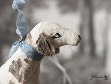 Laden Sie das Bild in den Galerie-Viewer, Spun Cotton Ornament Sitting Dog with Blue Ribbon