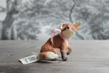 Laden Sie das Bild in den Galerie-Viewer, Spun Cotton Christmas Ornament Sitting Fox