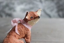 Laden Sie das Bild in den Galerie-Viewer, Spun Cotton Christmas Ornament Sitting Fox