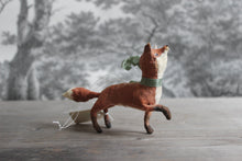 Laden Sie das Bild in den Galerie-Viewer, Spun Cotton Christmas Ornament Curious Fox