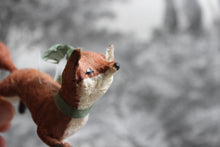 Laden Sie das Bild in den Galerie-Viewer, Spun Cotton Christmas Ornament Curious Fox