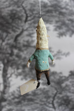 Laden Sie das Bild in den Galerie-Viewer, Spun Cotton Christmas Ornament Mr. Asparagus &quot;Fresh &amp; Tasty&quot;