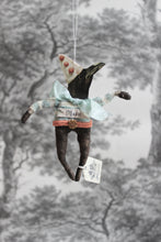 Laden Sie das Bild in den Galerie-Viewer, Spun Cotton Ornament Crow Boy &quot;Magic&quot;