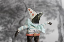 Laden Sie das Bild in den Galerie-Viewer, Spun Cotton Ornament Crow Boy &quot;Magic&quot;