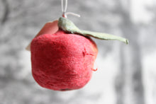 Laden Sie das Bild in den Galerie-Viewer, Spun Cotton Christmas Ornament Mini Apple