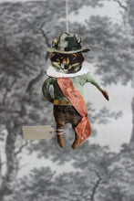 Laden Sie das Bild in den Galerie-Viewer, Spun Cotton Ornament Fox &quot;Schlaufuchs&quot;