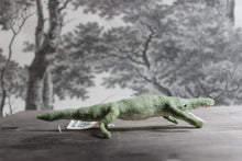 Laden Sie das Bild in den Galerie-Viewer, Spun Cotton Christmas Ornament Crocodile