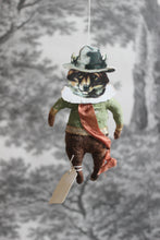Laden Sie das Bild in den Galerie-Viewer, Spun Cotton Ornament Fox &quot;Forest Love&quot;