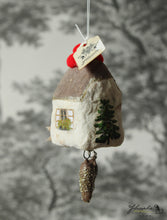 Laden Sie das Bild in den Galerie-Viewer, Spun Cotton Ornament Cuckoo Clock &quot;Kuckuck&quot;